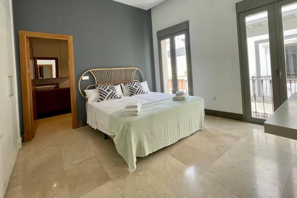 세비야 Fdez Amazing House By Cathedral And Giralda With Private Pool 빌라 외부 사진