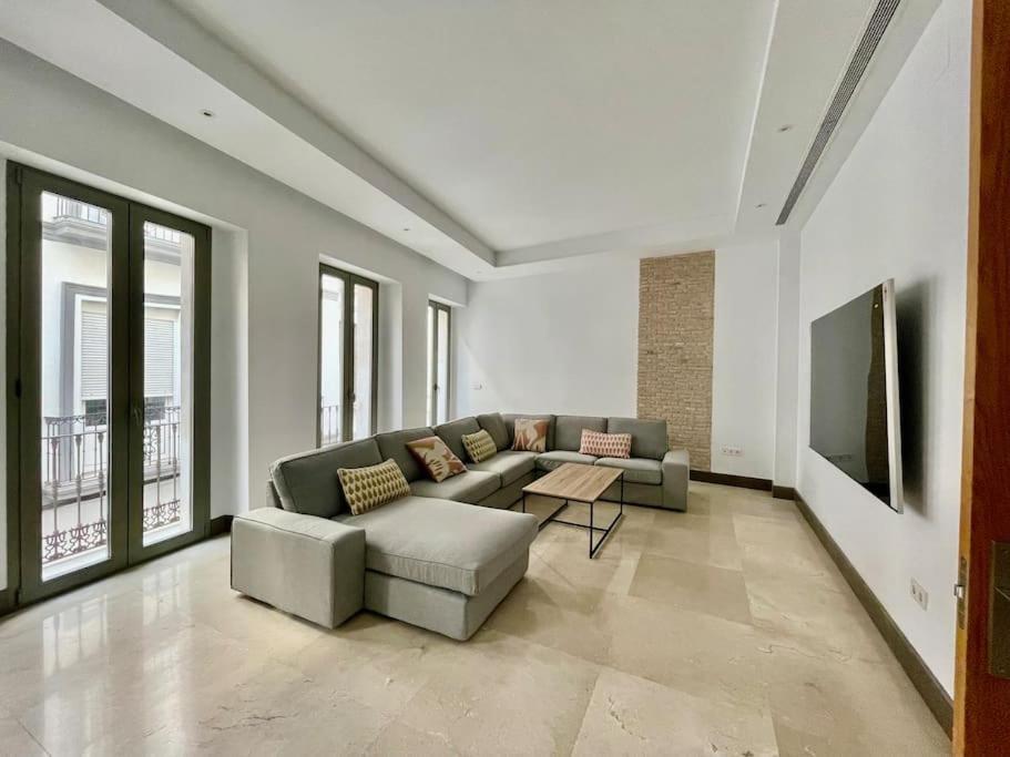 세비야 Fdez Amazing House By Cathedral And Giralda With Private Pool 빌라 외부 사진
