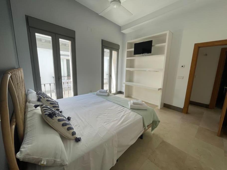 세비야 Fdez Amazing House By Cathedral And Giralda With Private Pool 빌라 외부 사진