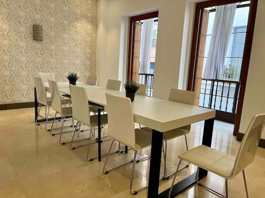 세비야 Fdez Amazing House By Cathedral And Giralda With Private Pool 빌라 외부 사진