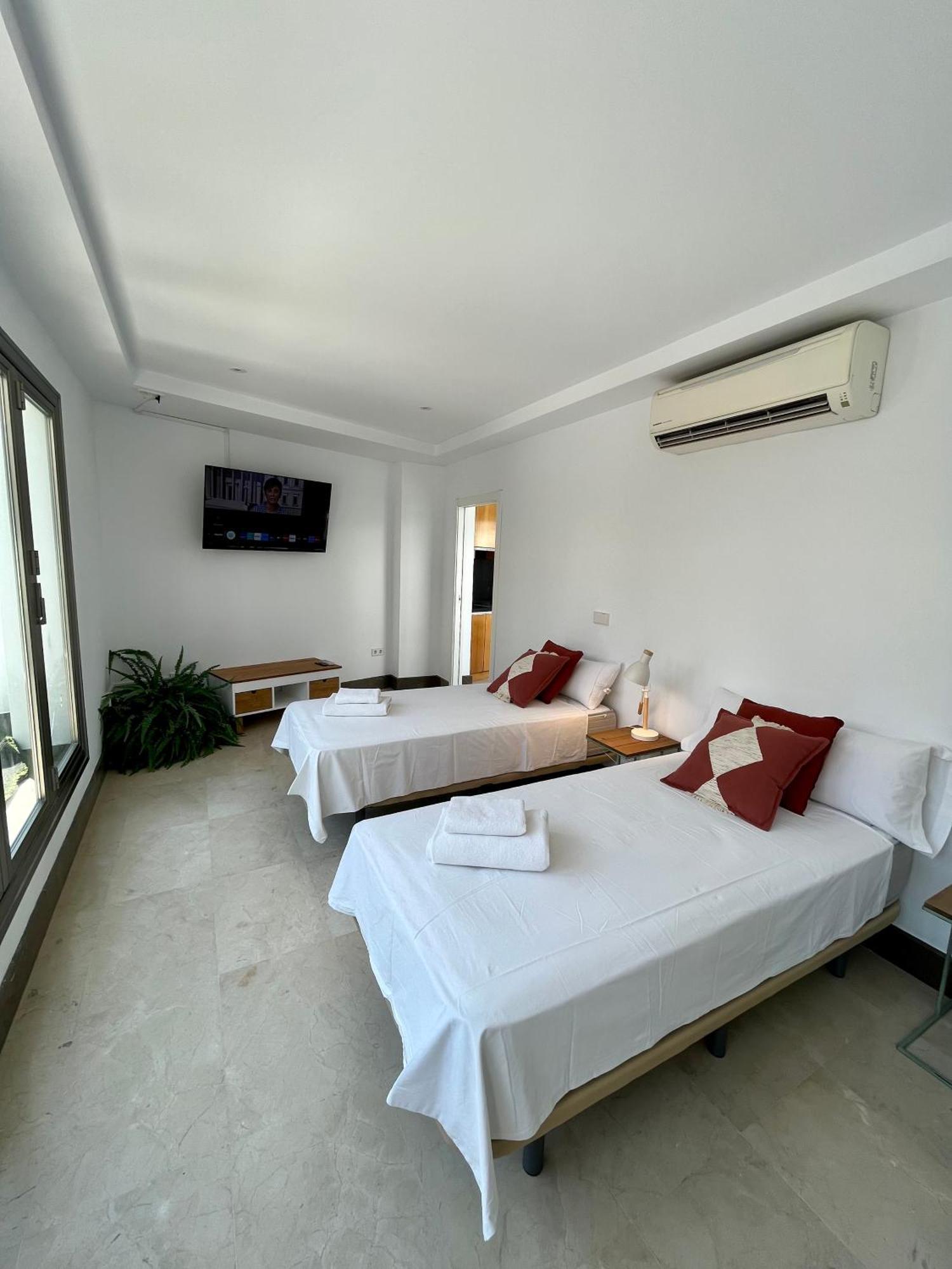 세비야 Fdez Amazing House By Cathedral And Giralda With Private Pool 빌라 외부 사진