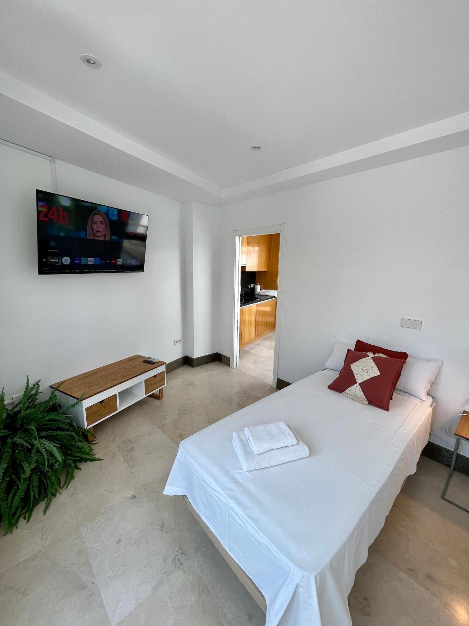 세비야 Fdez Amazing House By Cathedral And Giralda With Private Pool 빌라 외부 사진
